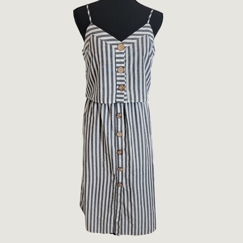 Haute Monde Gray Cream Striped Button Front Midi Set Small Resort Vacation Beach